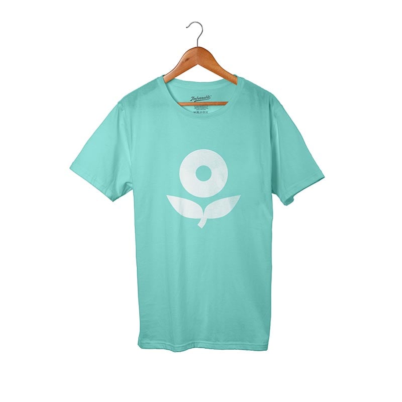 Camiseta estampada con el logo de un proyecto de Donuts Veganos