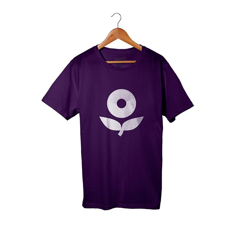 Camiseta estampada con el logo de un proyecto de Donuts Veganos